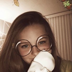 Meet your Posher, Aleka